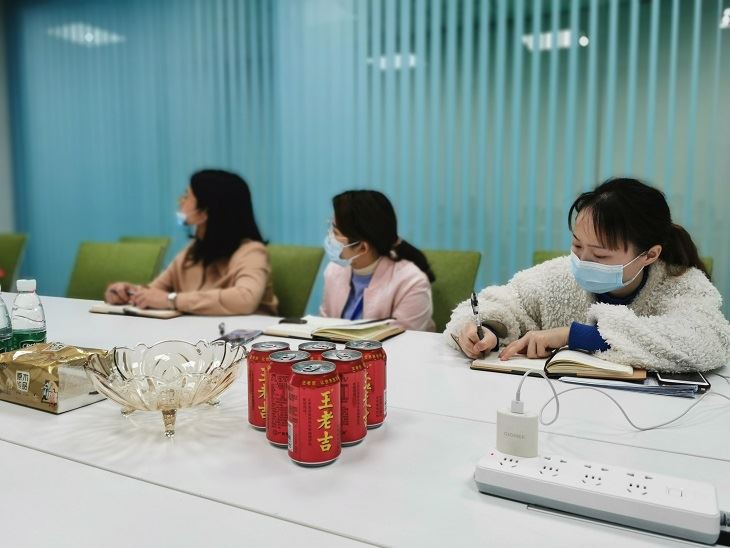 c1f44841bc33eec1377d0663d1a922e