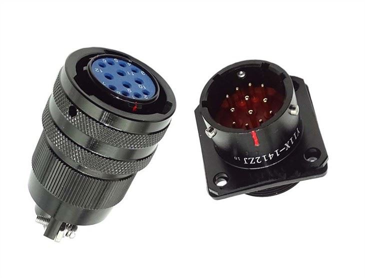 Hástraumur karl- og kvenkyns Pogo pinnatengi