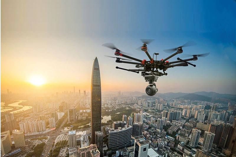 Snjall drone tengilausn