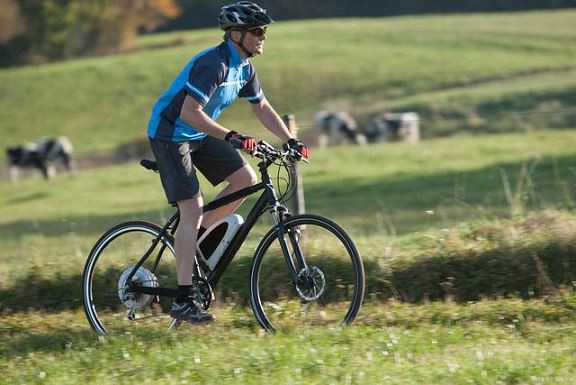 Magnetic pogopin hleðslutengi lausn fyrir rafmagnshjól