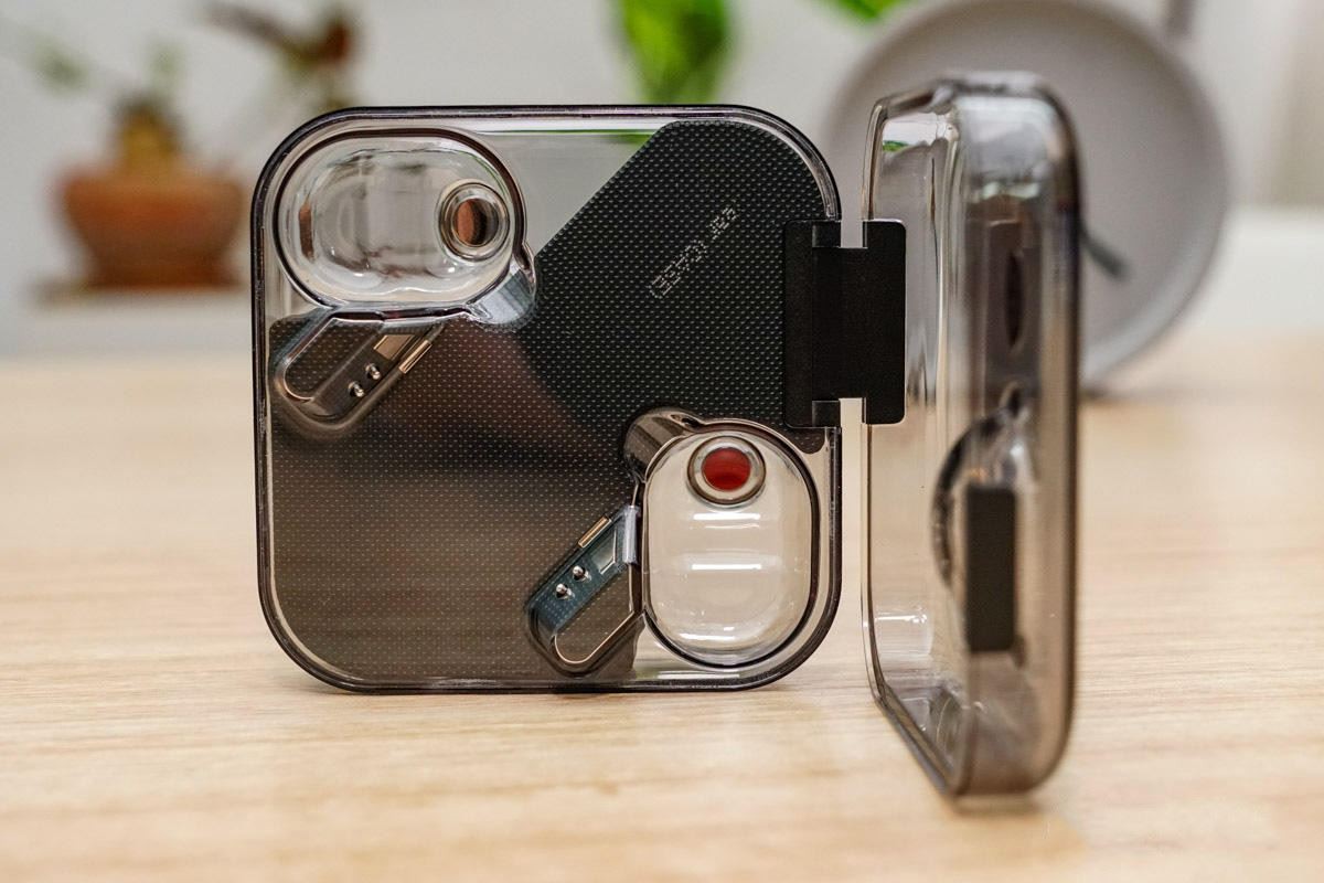 Ekkert Eyra (1) Heyrnartól Inngangur